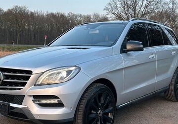 Mercedes-Benz ML 350 168.000 km 17.990 &euro; Neukirchen-Vluyn 47506