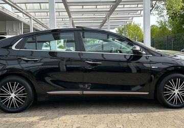 Hyundai IONIQ 148.000 km 10.950 &euro; Dinslaken 46539