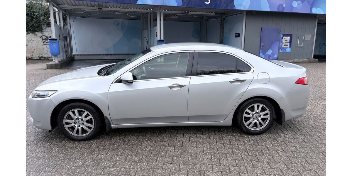 Honda Accord 154.000 km 6.999 &euro; Velbert 42555