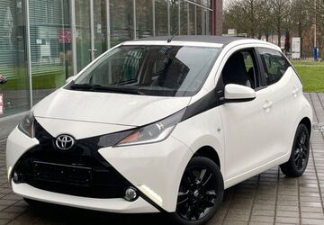 Toyota Aygo (X) 108.000 km 6.800 &euro; Gelsenkirchen 45899