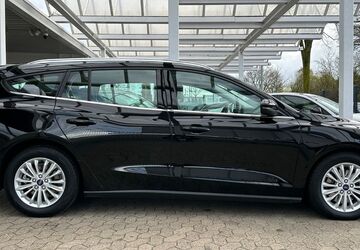 Ford Focus 122.000 km 12.950 &euro; Dinslaken 46539