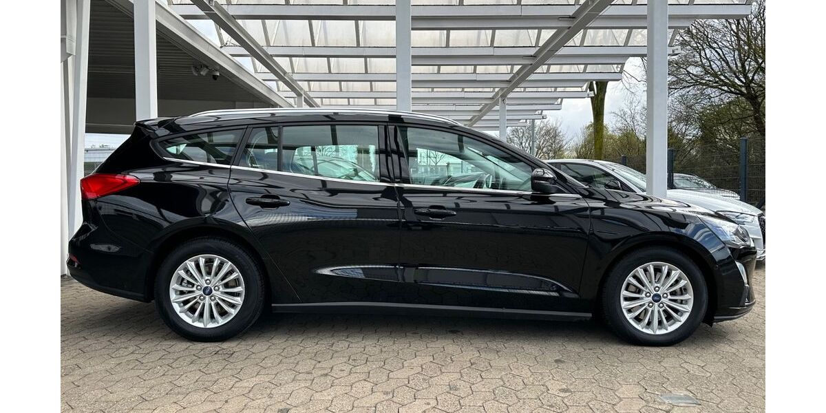 Ford Focus 122.000 km 12.950 &euro; Dinslaken 46539