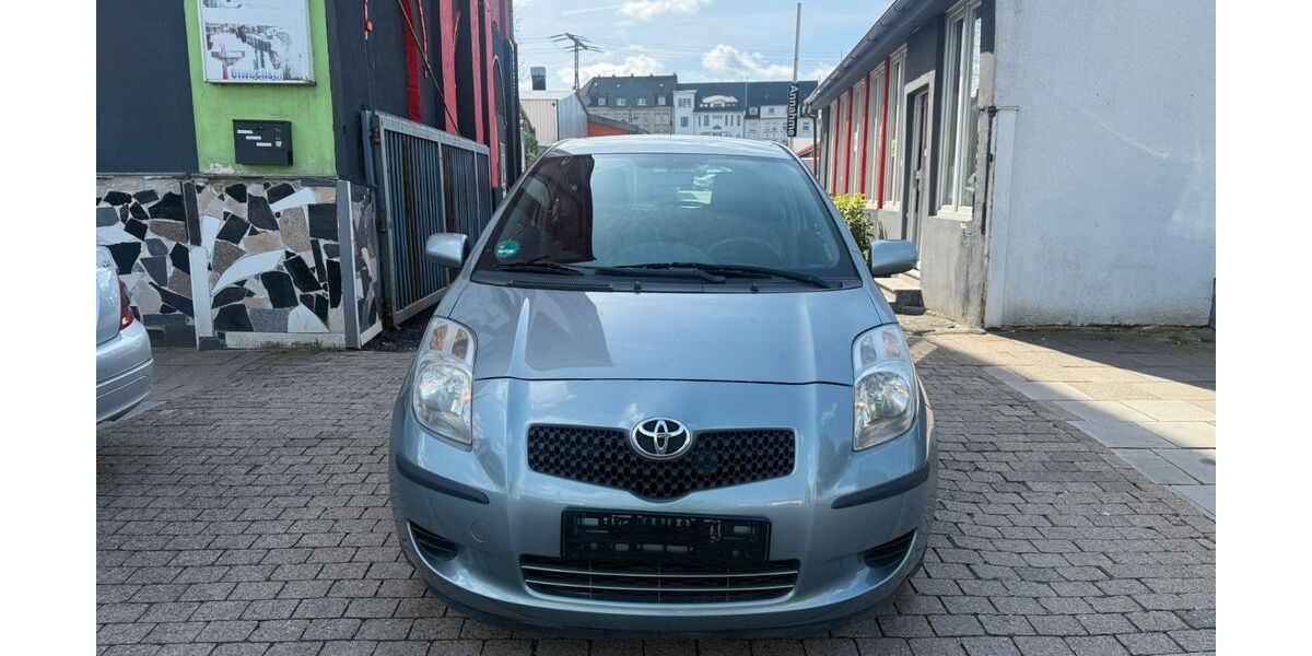 Toyota Yaris 148.000 km 2.999 &euro; Essen 45359