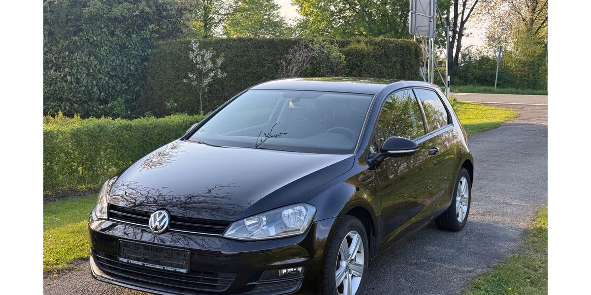 VW Golf 110.000 km 8.700 &euro; Raesfeld 46348