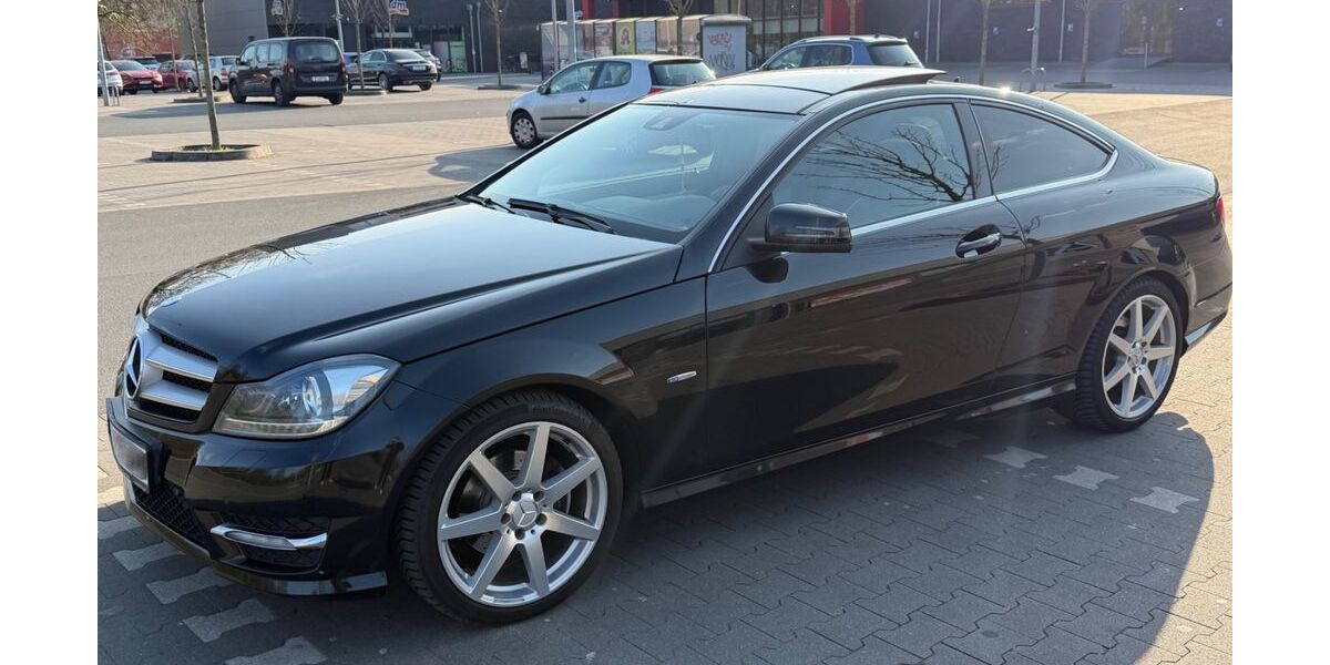 Mercedes-Benz C 250 147.000 km 16.500 &euro; Essen 45141