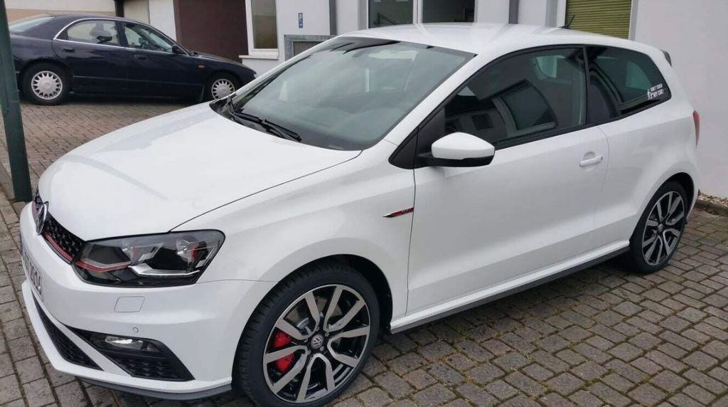 VW Polo 63.000 km 14.490 &euro; Essen 45355