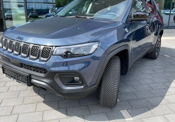 Jeep Compass 60.600 km 26.990 &euro; Oberhausen 46049