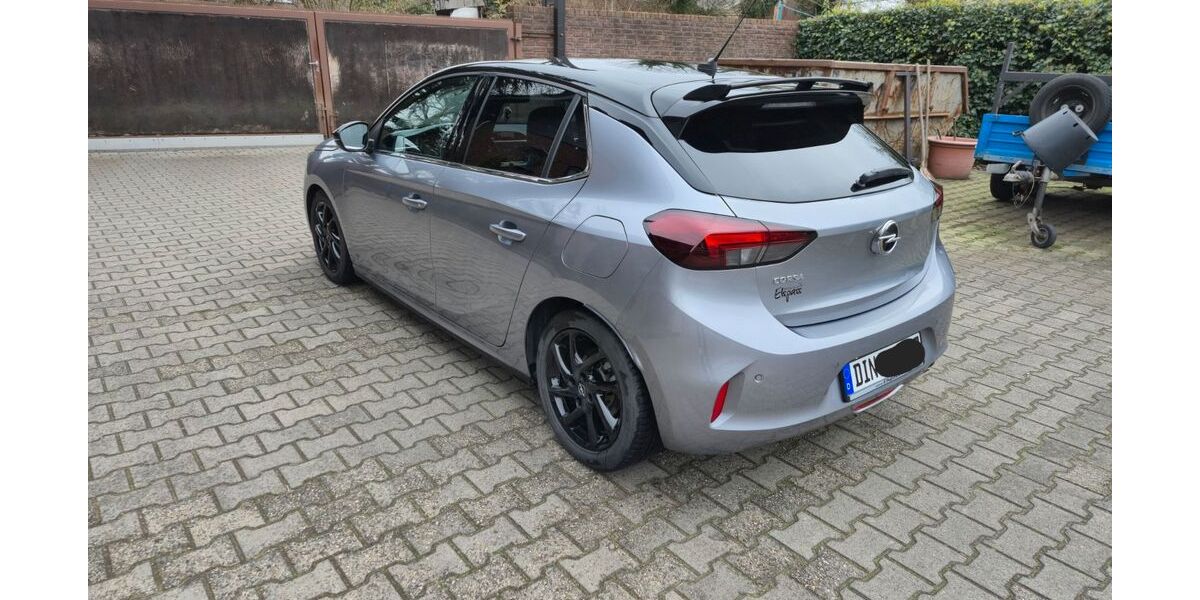 Opel Corsa 65.000 km 14.399 &euro; Dinslaken 46539