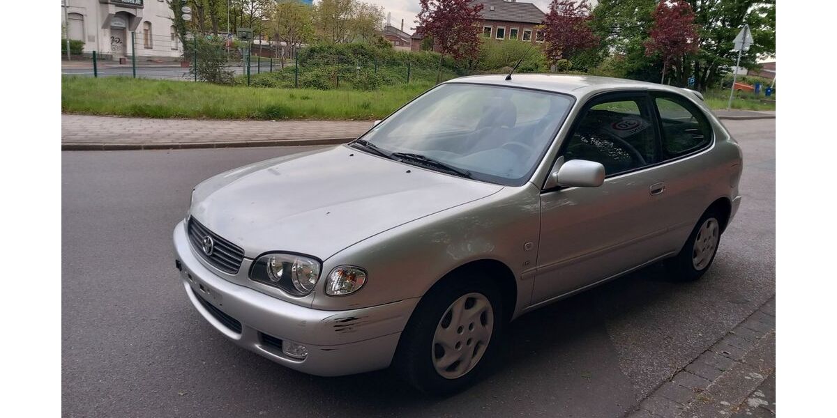 Toyota Corolla 62.989 km 2.350 &euro; Duisburg 47198
