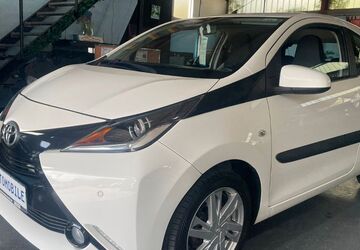 Toyota Aygo (X) 81.000 km 5.990 &euro; Bottrop 46238