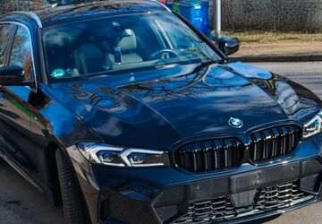 BMW 330 49.999 km 42.999 &euro; Duisburg 47051