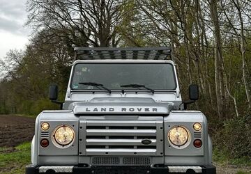 Land Rover Defender 205.000 km 22.999 &euro; Dorsten 46284
