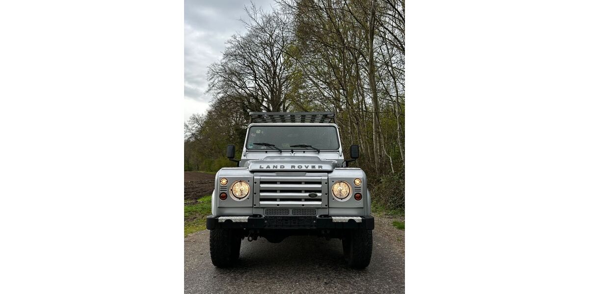 Land Rover Defender 205.000 km 22.999 &euro; Dorsten 46284