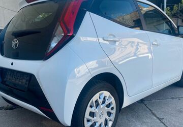 Toyota Aygo (X) 97.100 km 8.700 &euro; Herne 44653