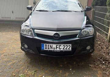 Opel Tigra 143.000 km 4.200 &euro; Dinslaken 46535