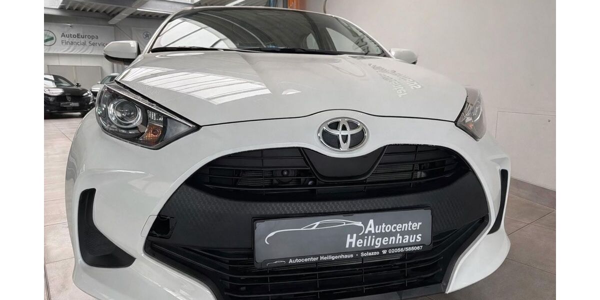 Toyota Yaris 12.197 km 19.280 &euro; Heiligenhaus 42579