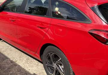 Hyundai i30 52.000 km 16.900 &euro; Oberhausen 46149