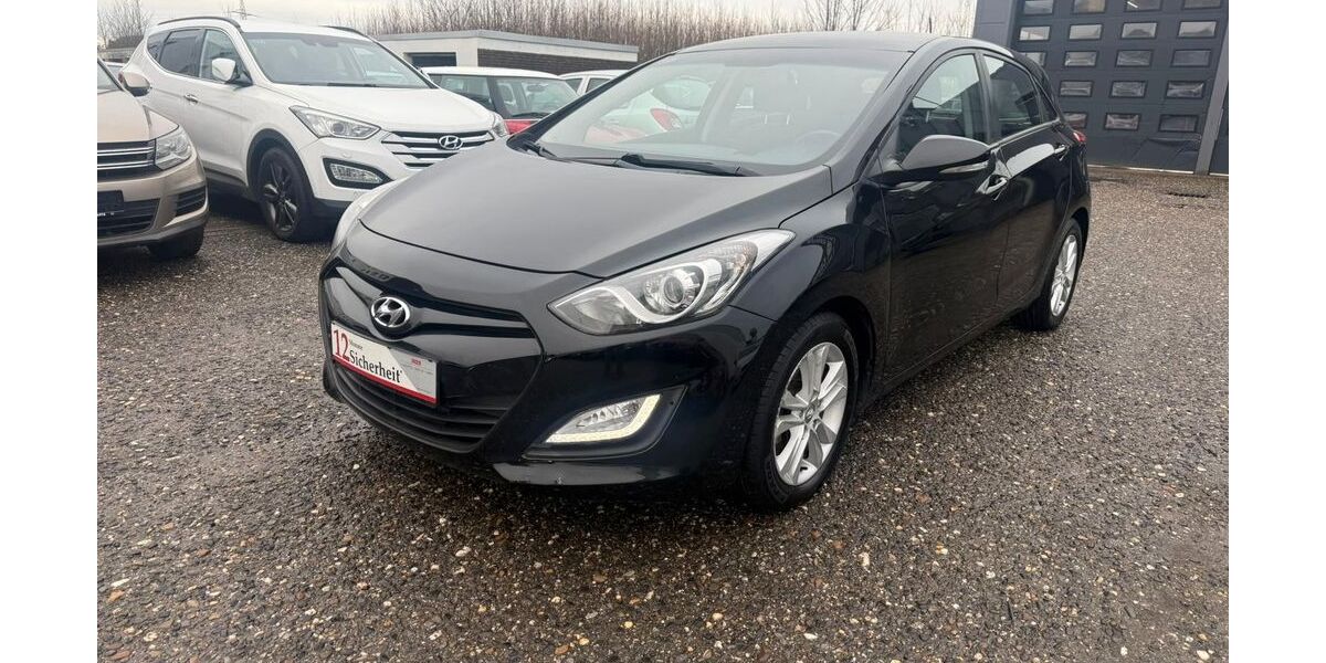 Hyundai i30 95.000 km 9.200 &euro; Kamp-Lintfort 47475