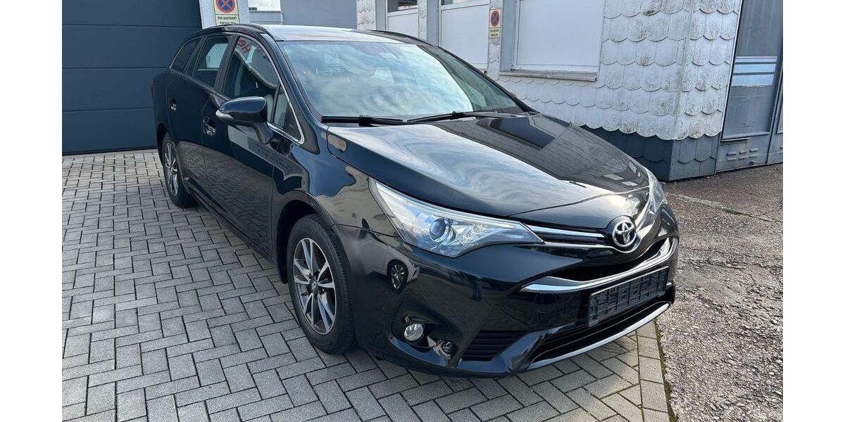 Toyota Avensis 167.000 km 8.300 &euro; Herten 45701
