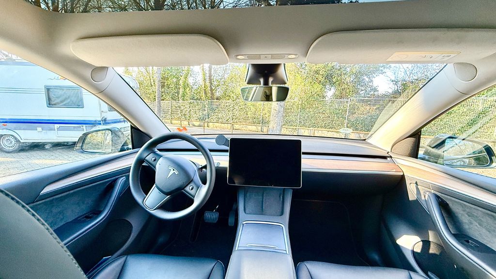 Tesla Model Y 35.000 km 41.100 &euro; Essen 45131
