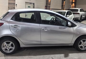 Mazda 2 89.953 km 7.400 &euro; Voerde 46562