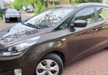Kia Carens 56.500 km 7.100 &euro; Bottrop, Stadt 46240