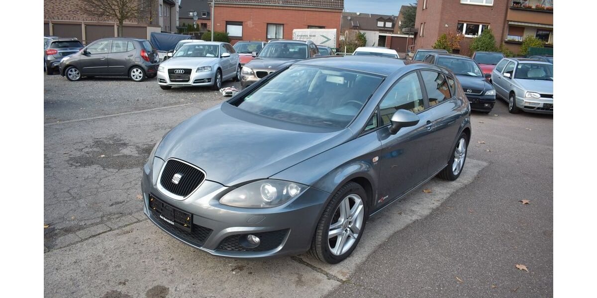Seat Leon 82.700 km 7.480 &euro; Oberhausen 46145