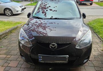 Mazda 2 80.300 km 4.850 &euro; Recklinghausen 45665