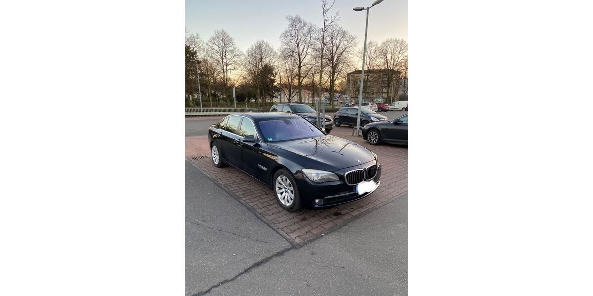 BMW 740 186.000 km 10.000 &euro; Duisburg 47226