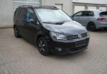 VW Touran 147.530 km 9.490 &euro; Bottrop 46240