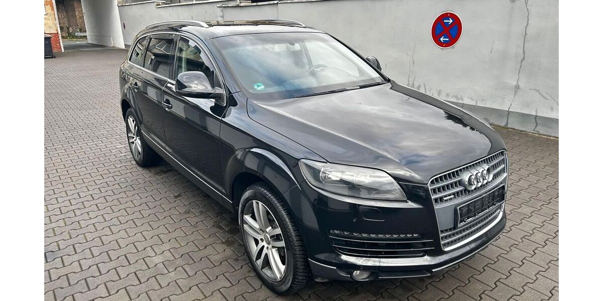 Audi Q7 200.000 km 8.900 &euro; Duisburg 47058