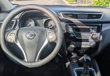 Nissan Qashqai 111.462 km 7.400 &euro; Velbert 42551