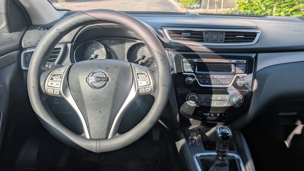 Nissan Qashqai 111.462 km 7.400 &euro; Velbert 42551