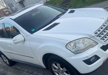 Mercedes-Benz ML 320 378.000 km 4.200 &euro; Gelsenkirchen 45896