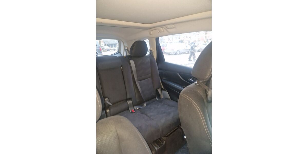 Nissan X-Trail 129.000 km 14.200 &euro; Wesel 46487