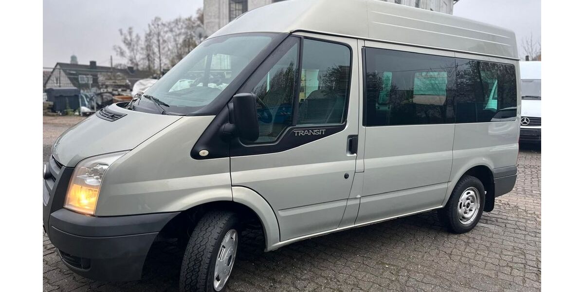 Ford Transit 128.000 km 6.900 &euro; Bochum 44805