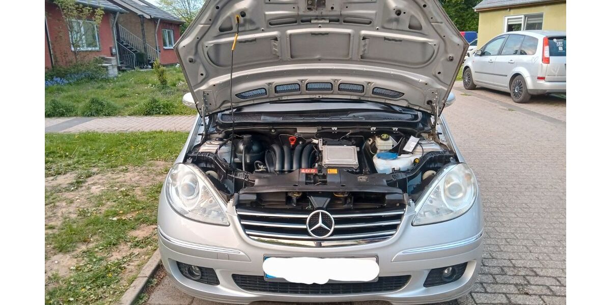 Mercedes-Benz A 150 219.886 km 2.950 &euro; Neukirchen-Vluyn 47506