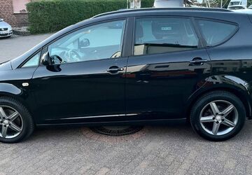 Seat Altea 113.000 km 7.300 &euro; Oberhausen 46145