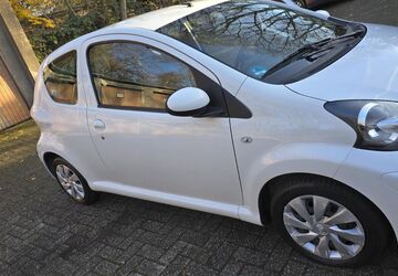Toyota Aygo (X) 89.542 km 4.500 &euro; Duisburg 47166