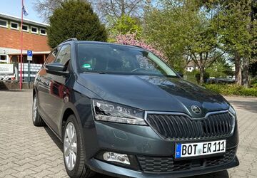 Skoda Fabia 101.000 km 9.000 &euro; Bottrop 46242