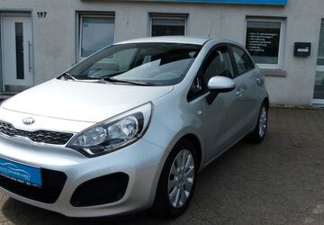 Kia Rio 99.606 km 6.990 &euro; Bochum 44809