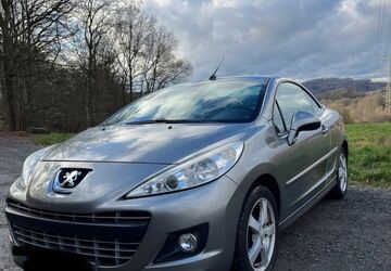 Peugeot 207 160.000 km 4.900 &euro; Oberhausen 46049