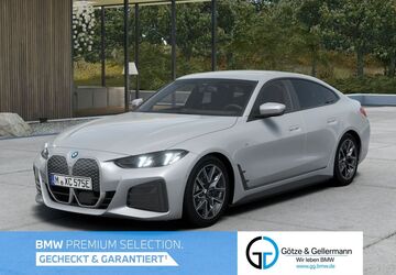 BMW i4 22.412 km 52.630 &euro; Mülheim 45472