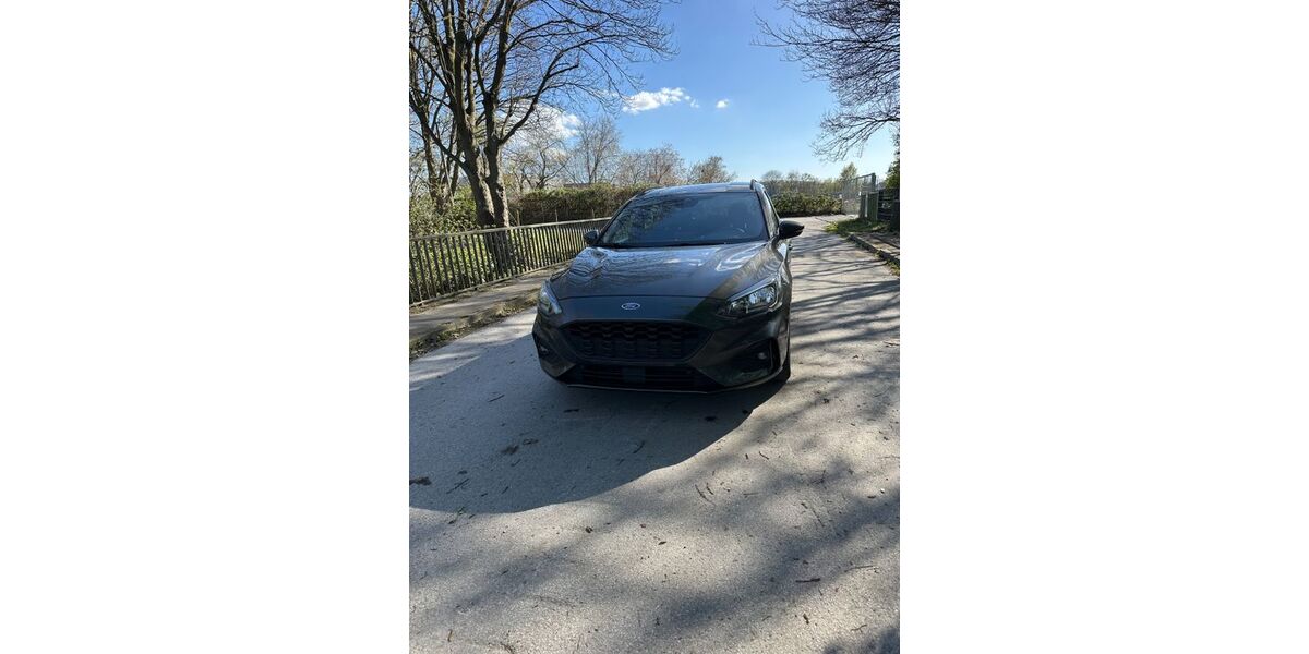 Ford Focus 89.499 km 12.000 &euro; Oberhausen 46145