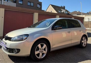 VW Golf 153.000 km 7.600 &euro; Oberhausen 46045