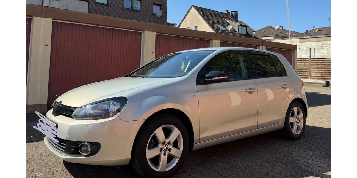VW Golf 153.000 km 7.600 &euro; Oberhausen 46045