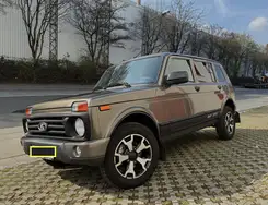 Lada Urban 17.900 km 22.900 &euro; Essen, Stadt 45139