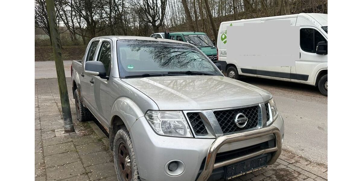 Nissan Navara 169.421 km 3.500 &euro; Essen 45356
