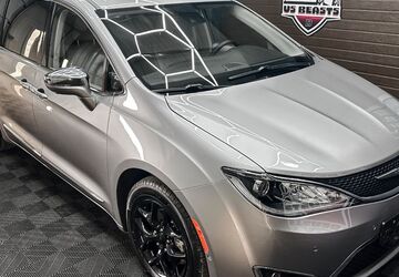 Chrysler Pacifica 61.000 km 26.990 &euro; Bochum 44809