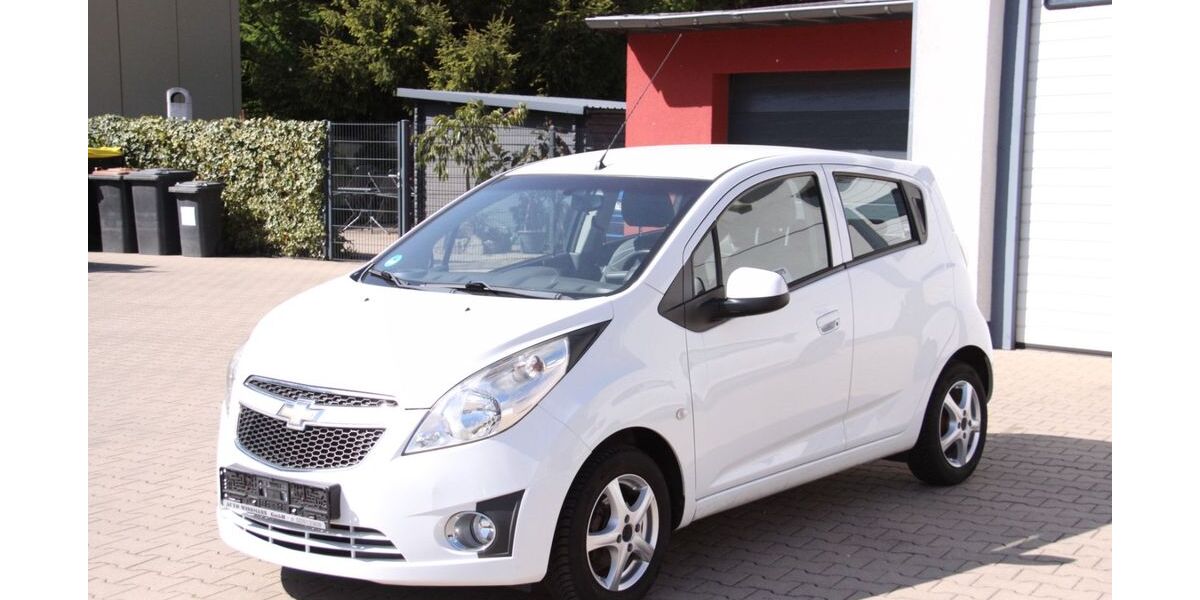 Chevrolet Spark 95.300 km 3.490 &euro; Velbert 42549